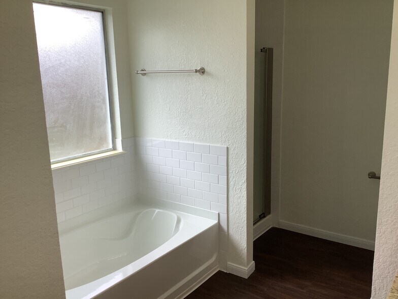 Building Photo - 3709 Breckenridge Dr