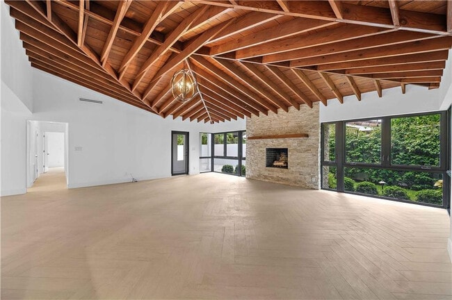 Building Photo - 2201 Intracoastal Dr