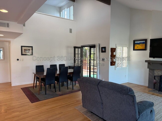 Building Photo - 237 Novara Dr