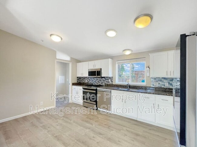 Building Photo - 15928 Foothill Ave
