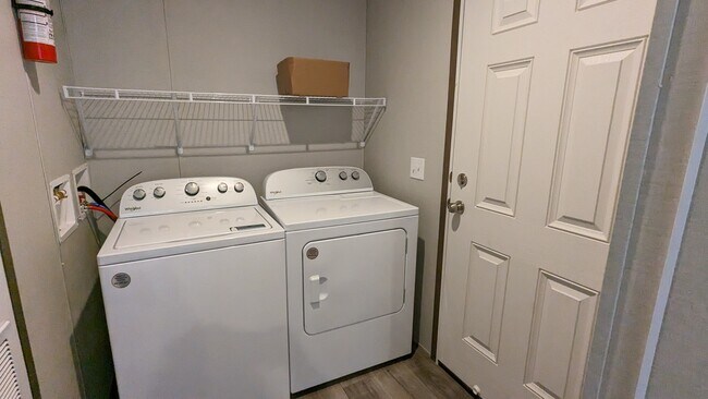 Building Photo - 46000 Geddes Rd