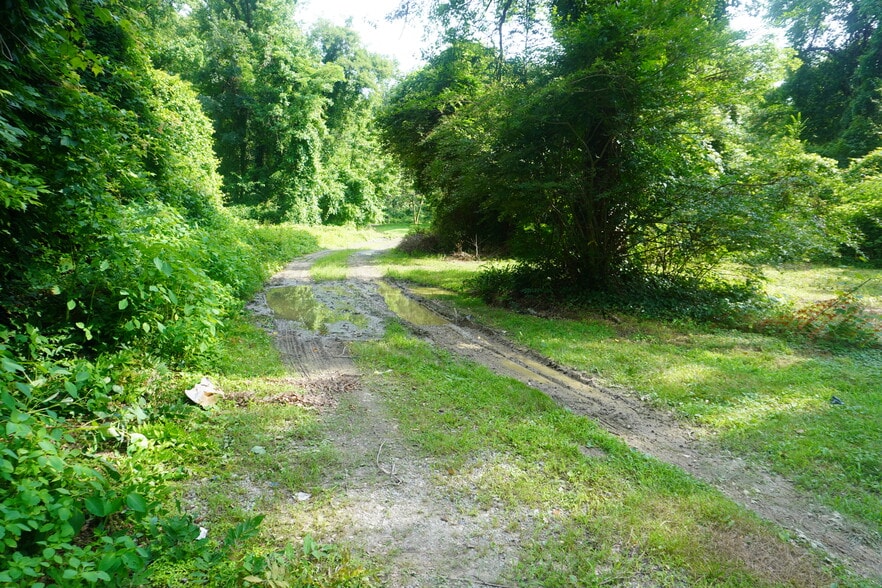 Building Photo - 2214 Vandermast Ln