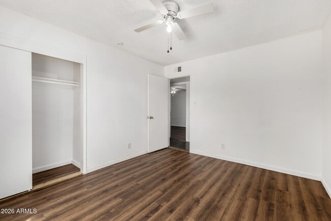 Building Photo - 3945 W Orange Dr