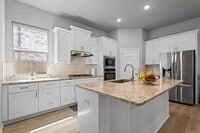 Building Photo - 3004 Campbell Dr