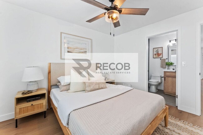 Building Photo - 4286 Samoset Ave