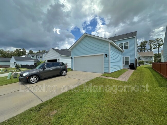 Building Photo - 125 Trumpet Vine Dr