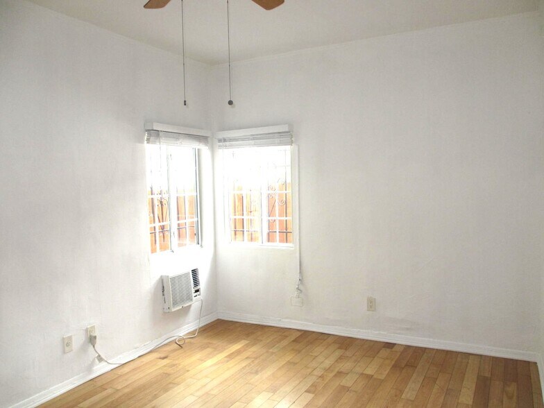 Building Photo - 1204 N Citrus Ave