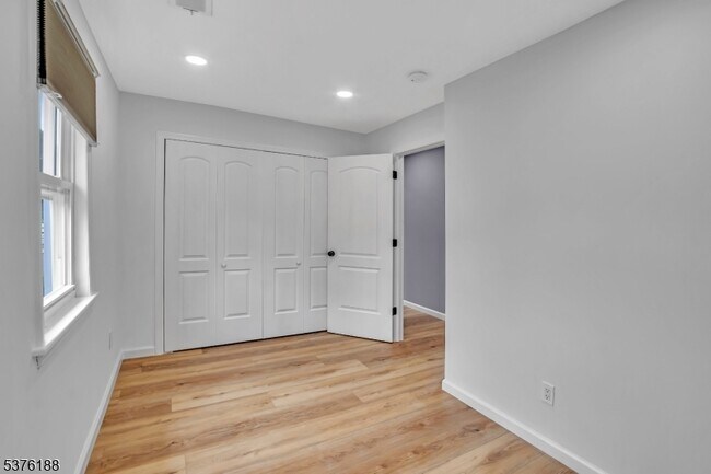 Building Photo - 138 Bloomfield Ave