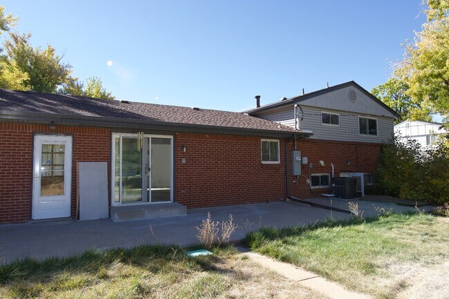 Building Photo - 8585 E Costilla Pl