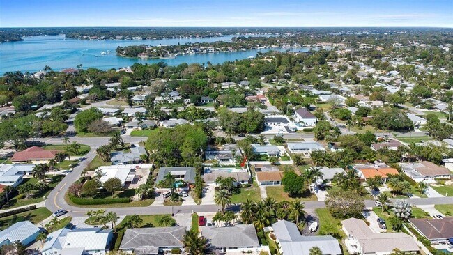 Building Photo - 1518 Lance Rd