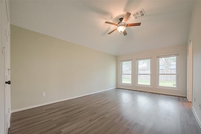 Building Photo - 3118 Watercastle Ct