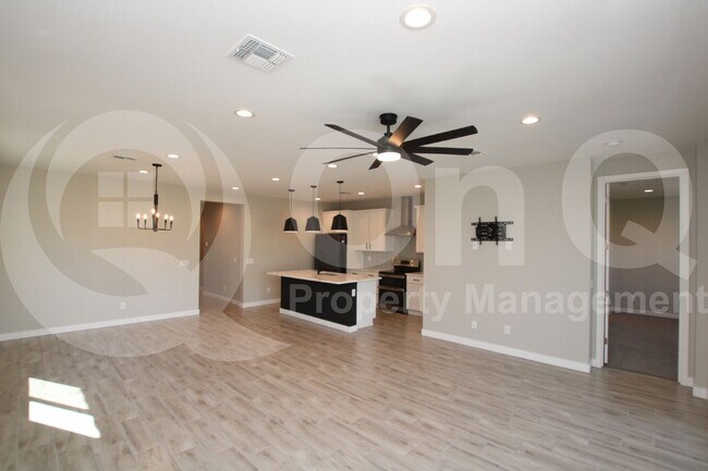 Building Photo - 18032 W Elizabeth Ave