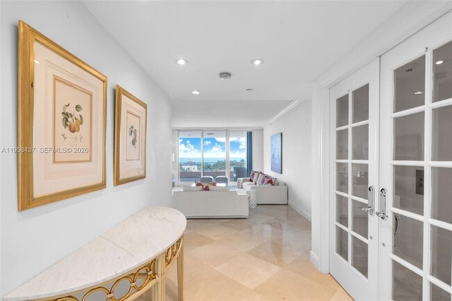 Building Photo - 785 Crandon Blvd