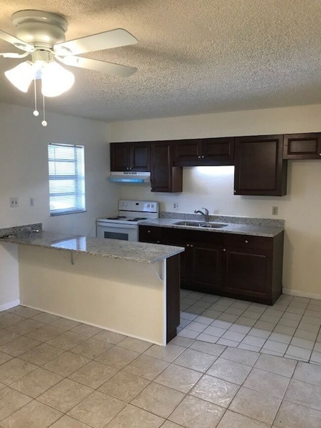 Building Photo - 21726 US-27