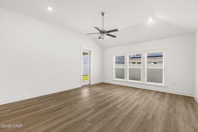 Building Photo - 836 Walsonham Dr
