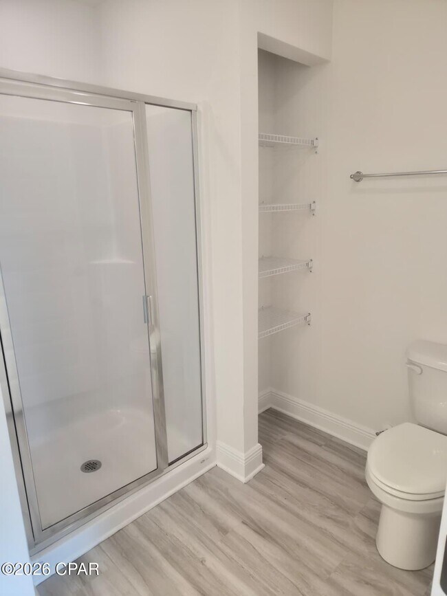 Building Photo - 460 Melrose Wy