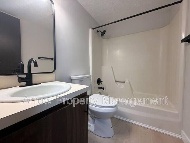 Building Photo - 3609 N 60th St