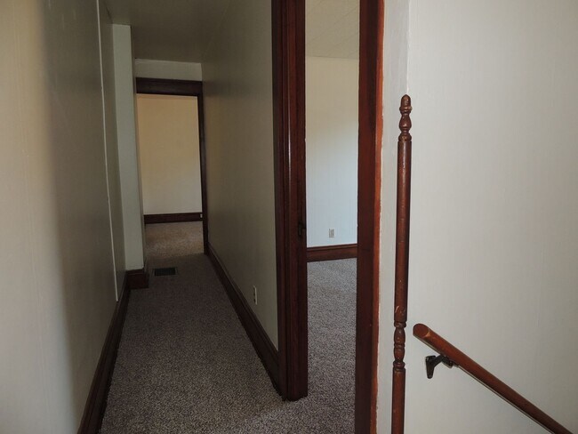 Building Photo - 3 Bedroom Townhouse in Pleasant Gap