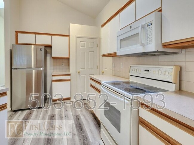 Building Photo - 13156 SW MENLOR Ln