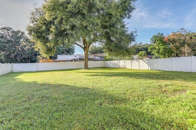 Building Photo - 3442 Lila Dr