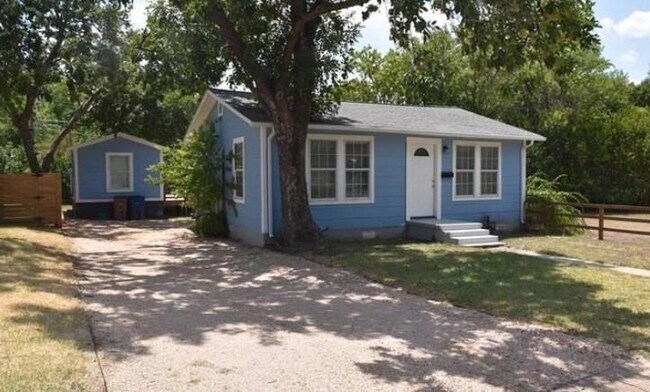Primary Photo - 305 W 55th St
