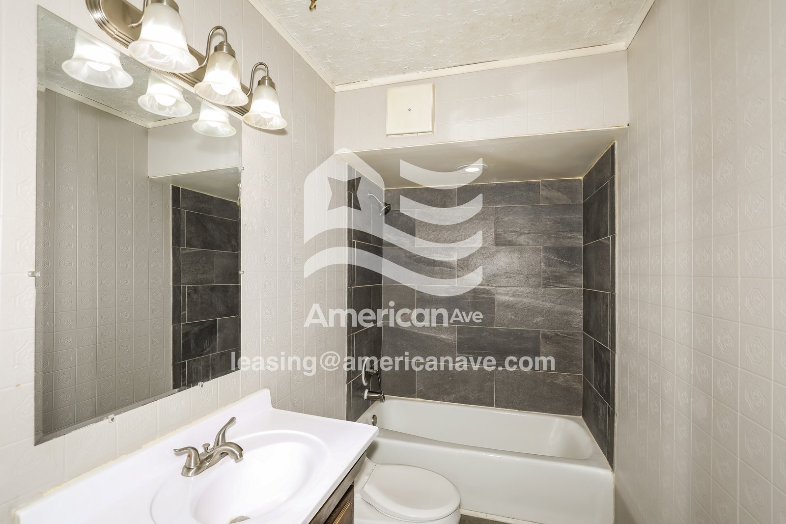 Building Photo - 1525 N Adams St