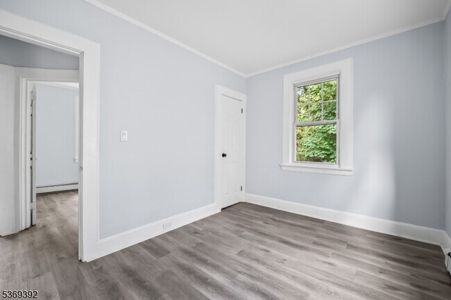 Building Photo - 27 Berkeley Pl