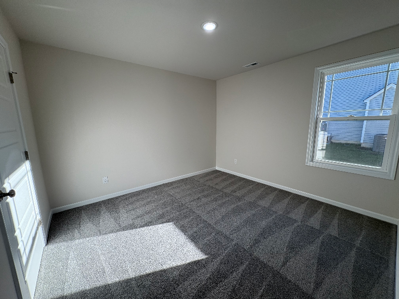 Building Photo - 32 Oakfield Trce Dr