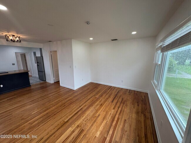 Building Photo - 4458 Manchester Rd