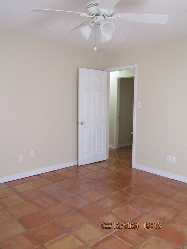 Building Photo - Home located in the Cache area!