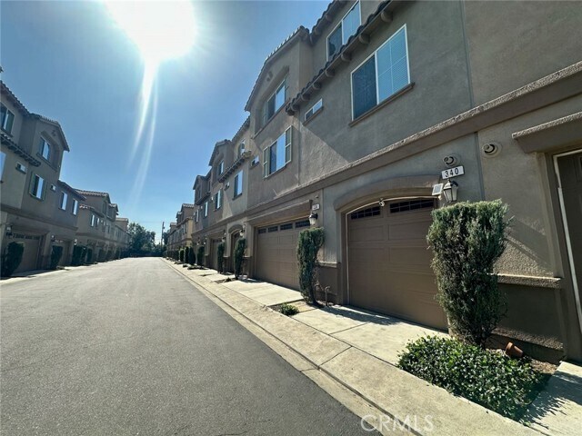 Building Photo - 340 N Fenimore Ave