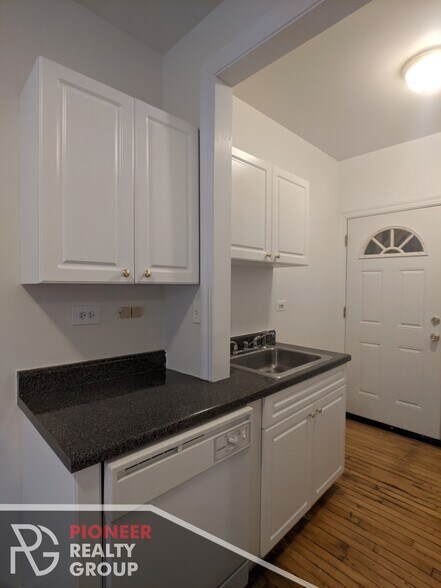 Building Photo - 3817 N Fremont St