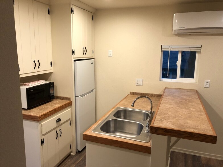 Building Photo - 23942 Scenic Dr