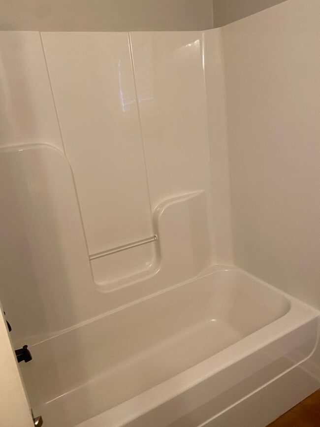 Building Photo - A must have in Canton, MS!!