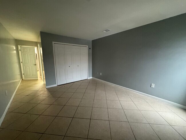 Building Photo - 406 Marshall Ct