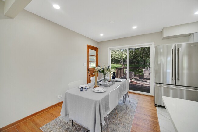 Building Photo - 22W362 Hackberry Dr