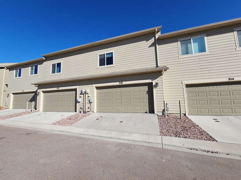 Building Photo - 2118 Birmingham Loop