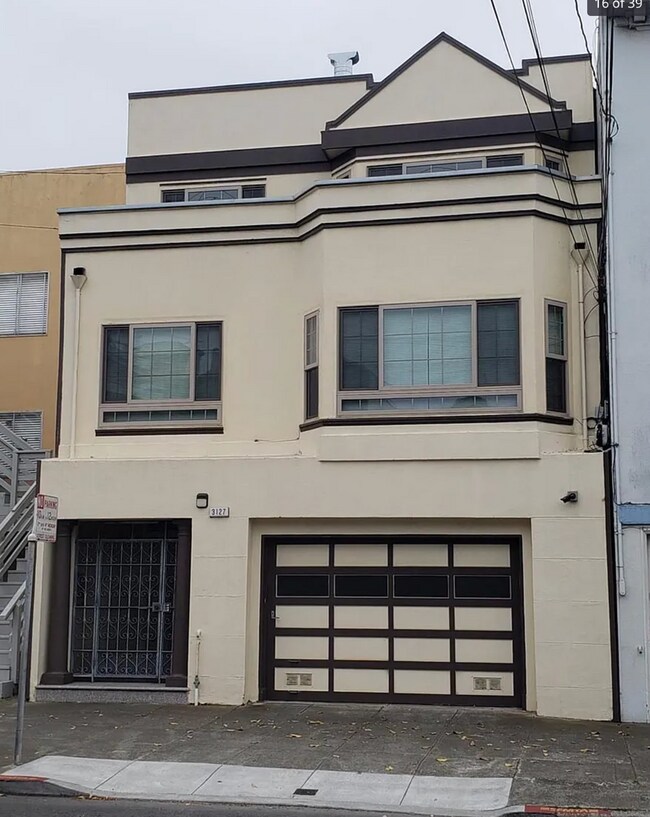 Building Photo - 3127 Anza St