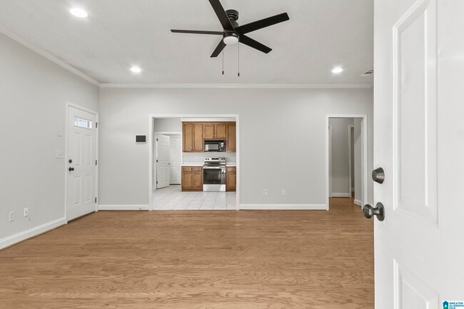 Primary Photo - 1504 26th Ave E