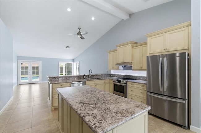 Building Photo - 4221 E Everett Dr