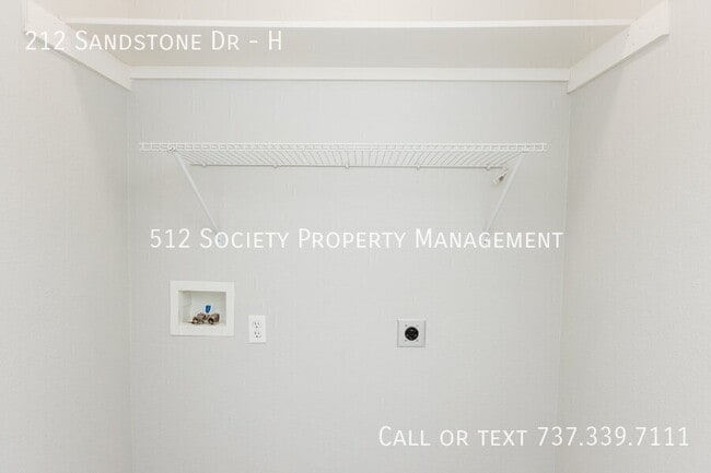 Building Photo - 212 Sandstone Dr