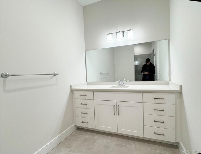 Building Photo - 30 Beekman St