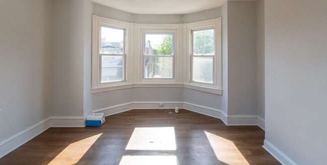 Building Photo - Lovely 2 bedroom