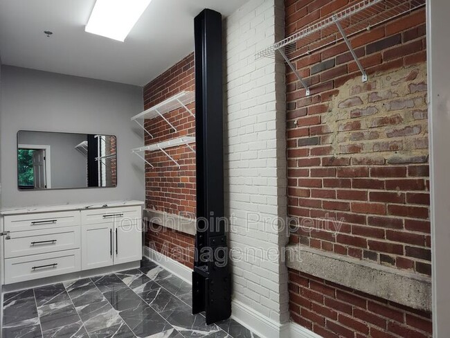 Building Photo - 310 Arlington Ave
