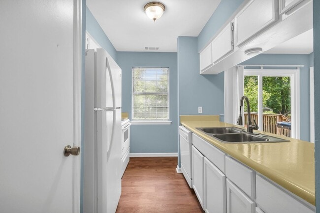 Building Photo - Georgetown Home For Rent!