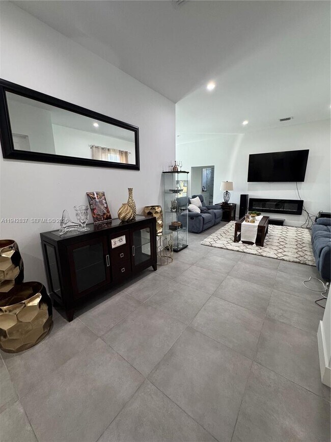 Building Photo - 5012 Gunn Pl