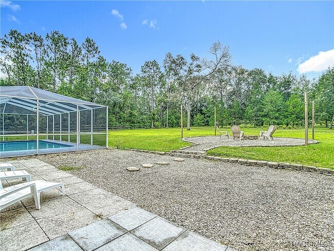 Building Photo - 884 W Massachusetts St