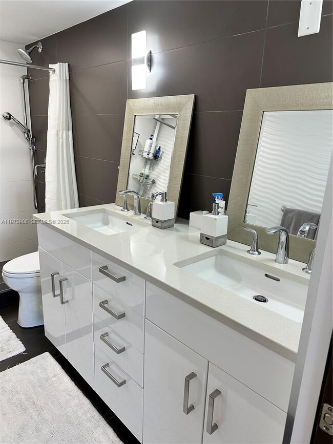 Building Photo - 401 Golden Isles Dr