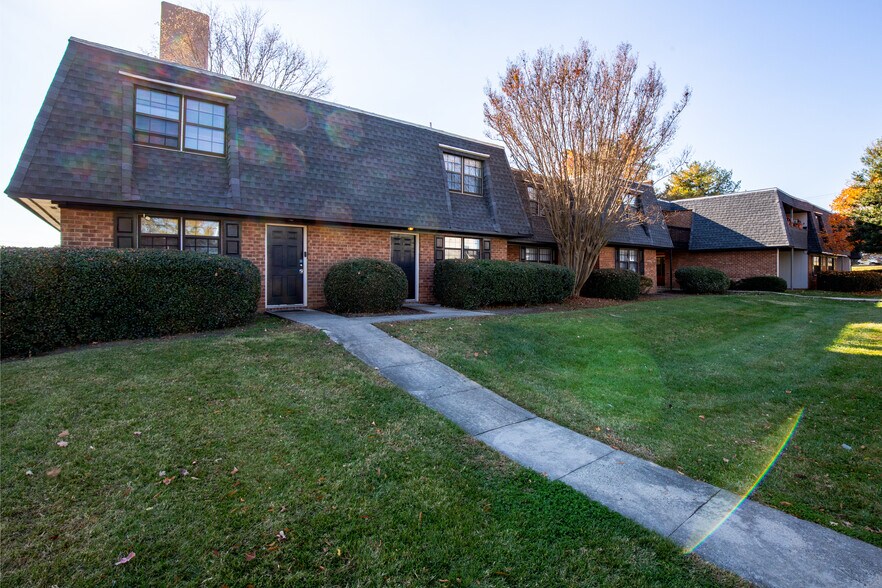 The Brittany Apartments 706 Huffman Mill Rd Burlington NC 27215