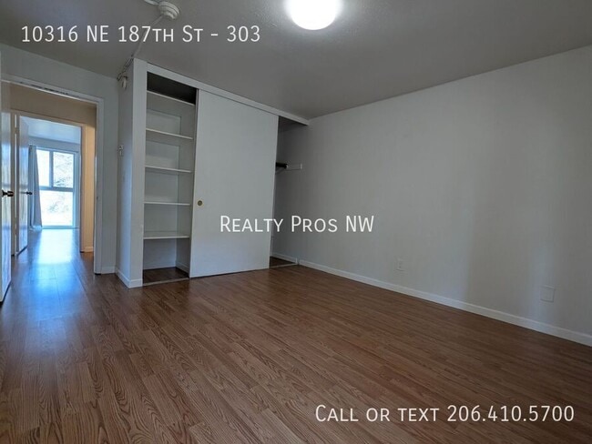 Building Photo - 10316 NE 187th St